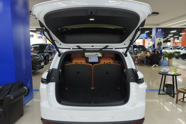 Used Li Auto Li Auto i8 2025 Standard Edition
