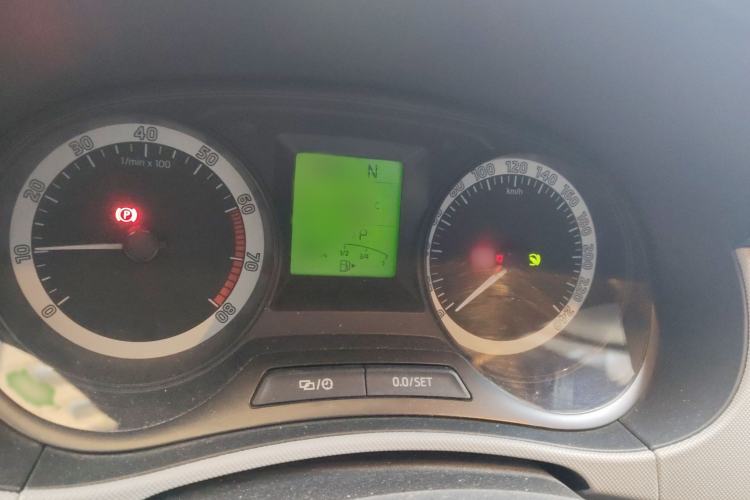 Used Skoda Fabia 2017 1.4L Automatic Car Enjoy Edition
