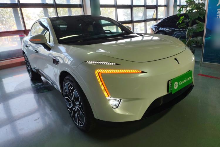 Used  11 2022 Long-Range Dual-Motor Luxury Edition 5 Seats
