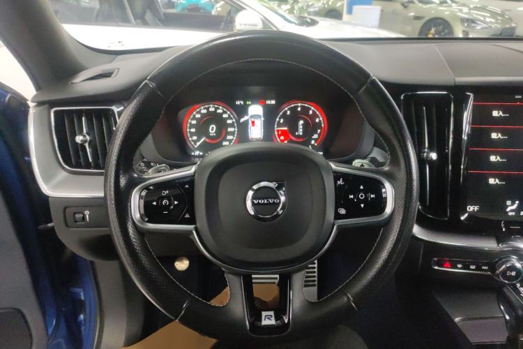 Used Volvo XC60 2018 T5 4x4 Smart & Sporty Edition