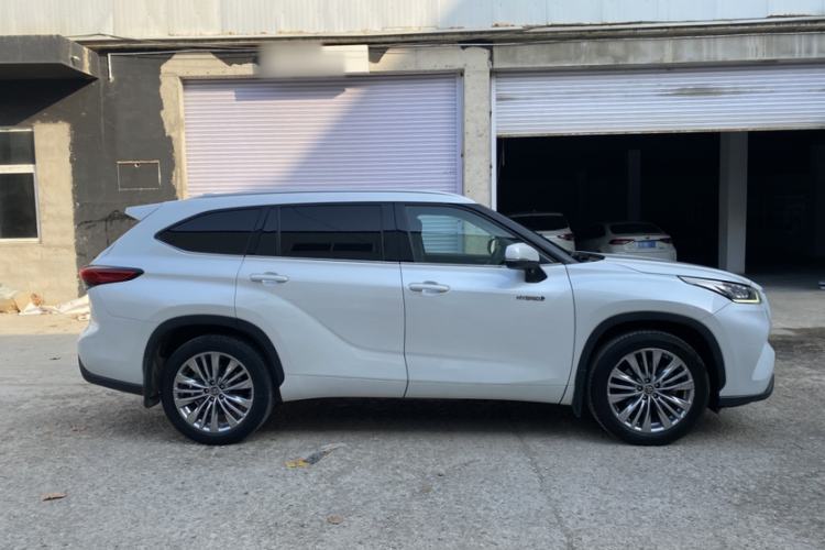 Used Toyota Highlander 2022 Dual-Engine 2.5L Four-Wheel Drive Prestige Version 7 Seats