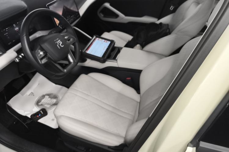 Used BYD Yuan UP 2025 Intelligent Driving Version 401 km Leading Edition