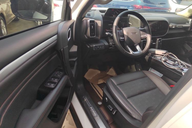 Used Haval DARGO 2022 2.0T DCT Two-Wheel Drive Huazhong Hound Edition
