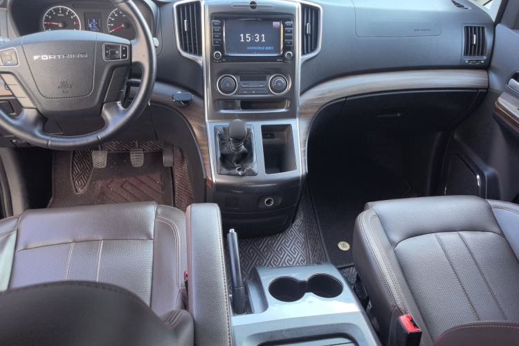 Used FORTHING Lingzhi PLUS 2021 Travel Edition 2.0L Manual Luxury 7-Seater