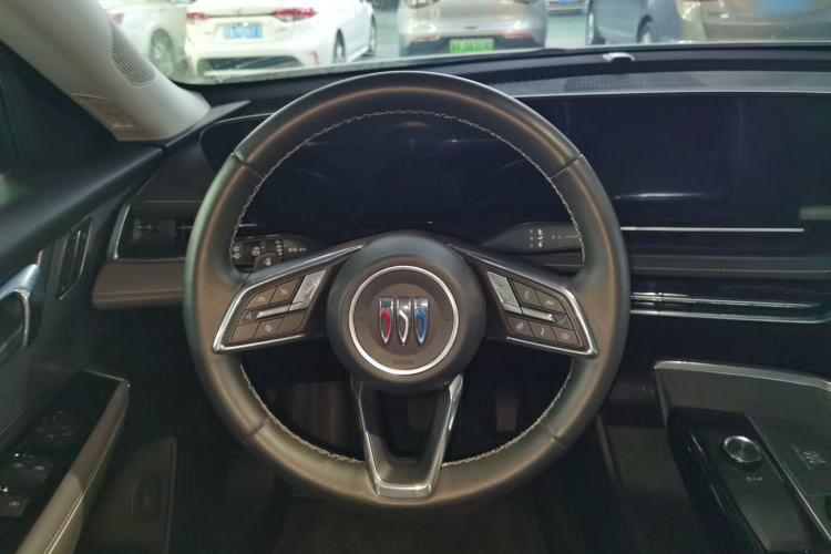 Used Buick E5 2025 Model 620KM Prestige Edition
