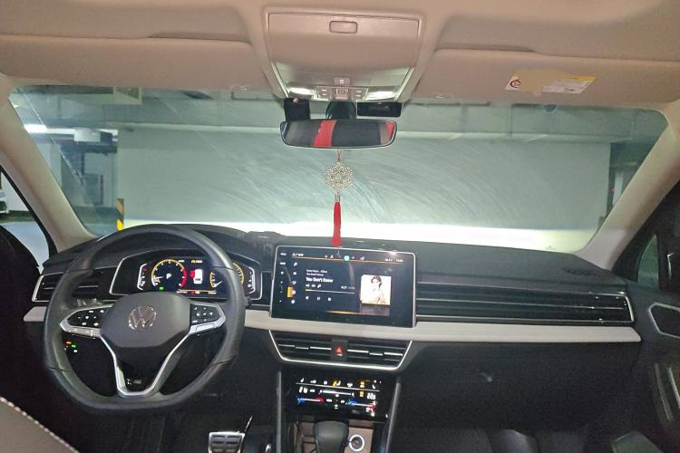 Used Volkswagen Tiguan L 2024 330TSI Automatic Two-Wheel Drive R-Line Enhanced Edition
