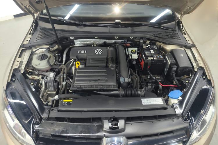 Used Volkswagen Golf 2016 230TSI Automatic Comfort Version
