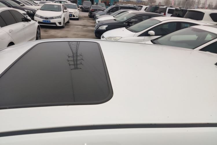 Used Kia K2 2015 Hatchback 1.4L AT GLS Cool Edition