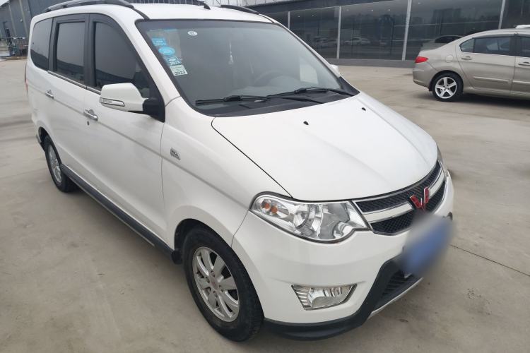 Used Wuling Hongguang 2014 1.5L S Automatic Luxury Model
