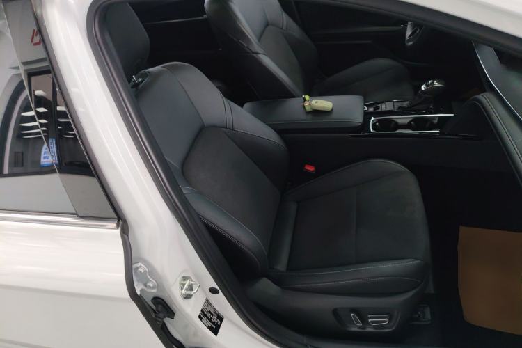 Used Toyota Camry 2024 Dual-Motor 2.0HS Sport Edition