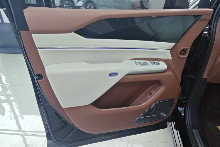 Used BYD Xia 2025 DM-i 1.5T 180km Excellence Model
