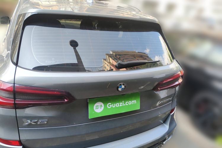 Used BMW X5 2022 xDrive 30Li Luxury M Sport Package
