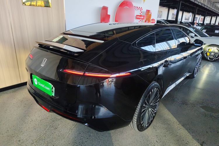 Used  12 2025 Ultra Extended-Range Edition