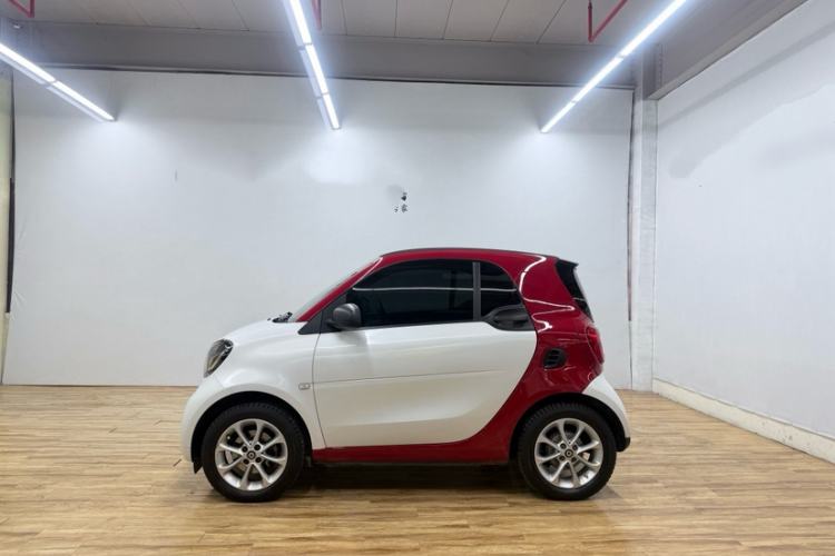 Used  fortwo 2018 1.0L 52kW Hardtop Dynamic Version China V