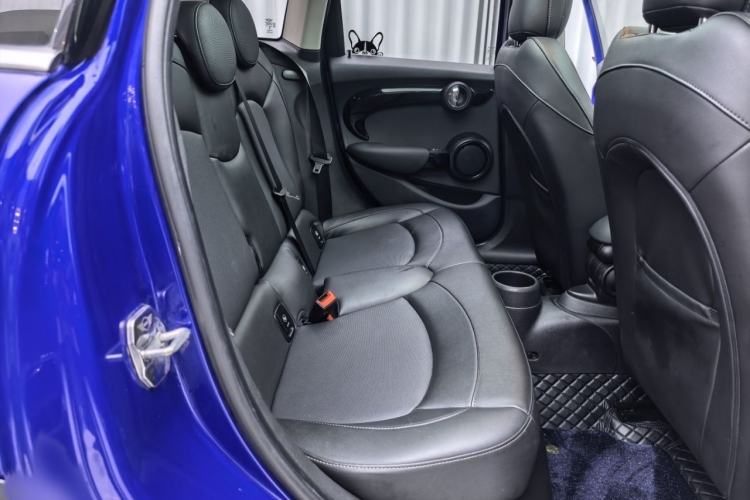 Used  MINI 2019 1.5T COOPER Classic Edition Five-Door Version
