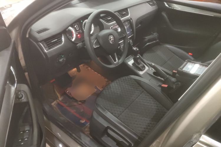 Used Skoda Octavia 2019 1.5L Automatic Smart Drive Luxury Edition China VI Standard