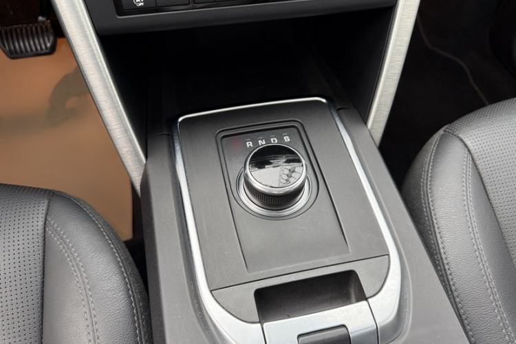 Used Land Rover Discovery Sport 2019 240 PS SE Version China VI Standard