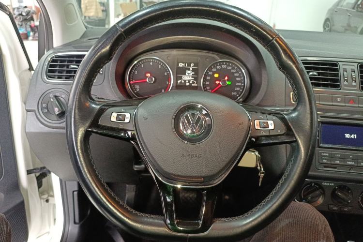 Used Volkswagen Polo 2016 1.6L Automatic Comfort Model
