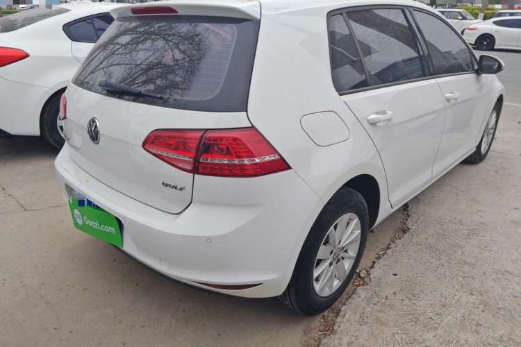 Used Volkswagen Golf 2016 1.6L Automatic Fashion Model
