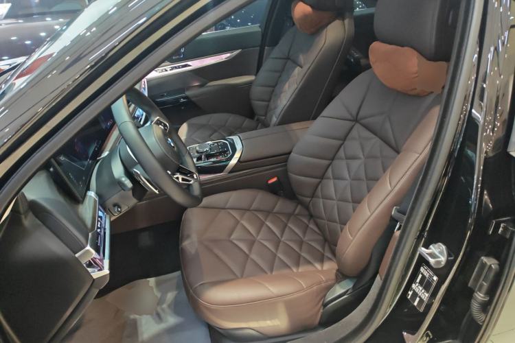 Used BMW 7 Series 2023 735Li M Sport Package
