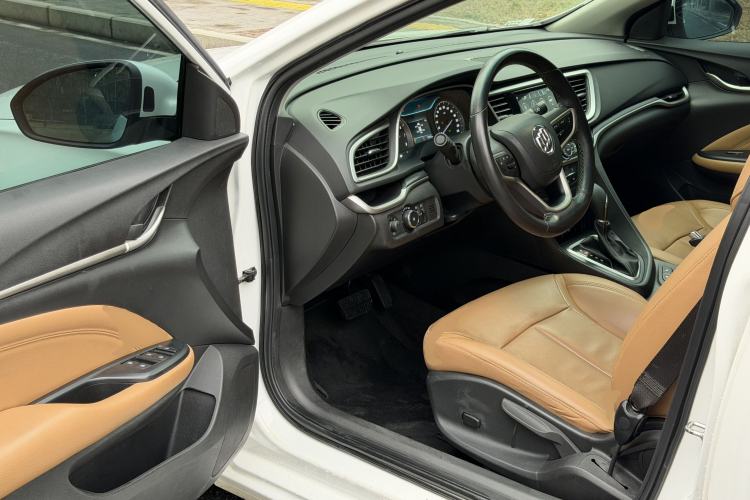 Used Buick GT 2018 18T Automatic Flagship Model