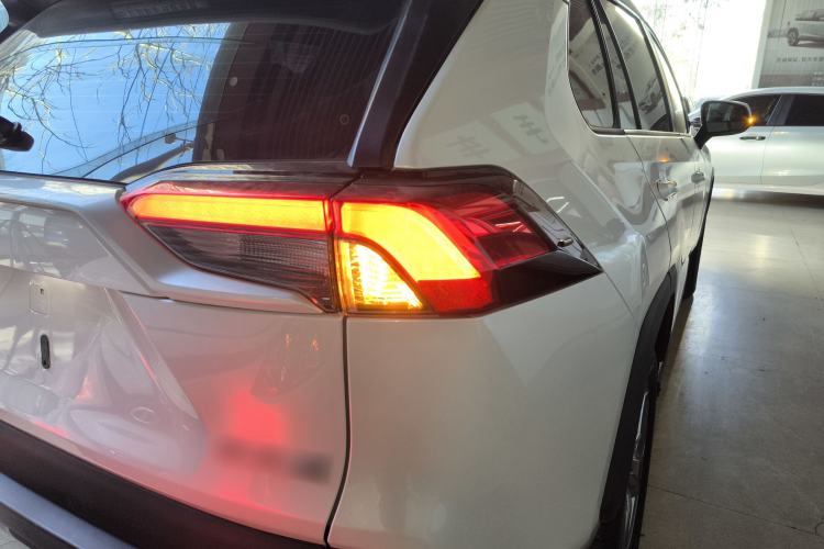 Used Toyota RAV4 2022 2.0L CVT Two-Wheel Drive Fashion Edition