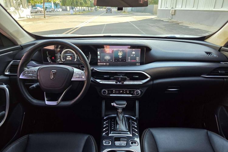 Used Bestune T77 2019 230 TID Automatic Luxury Version China VI Emission Standard
