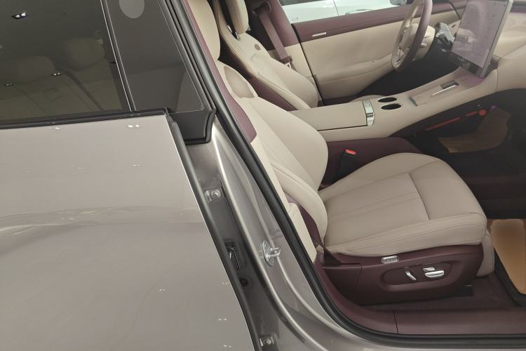 Used  YU7 2025 Ultra-Long Range Rear-Wheel Drive Version
