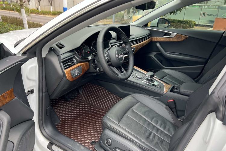 Used Audi A5 2017 Sportback 40 TFSI Fashion Model
