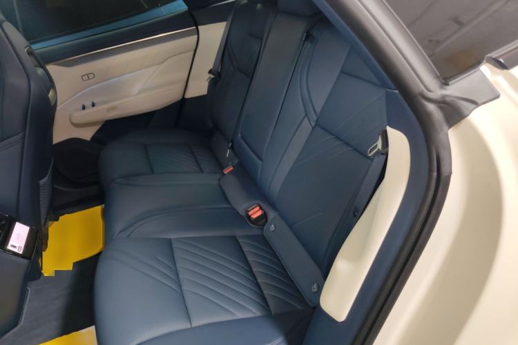 Used Zeekr 001 2025 YOU Edition 100 kWh All-Wheel Drive
