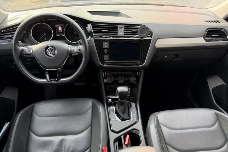 Used Volkswagen Tiguan L 2018 Revised Version 330TSI Automatic Two-Wheel Drive Comfort Edition
