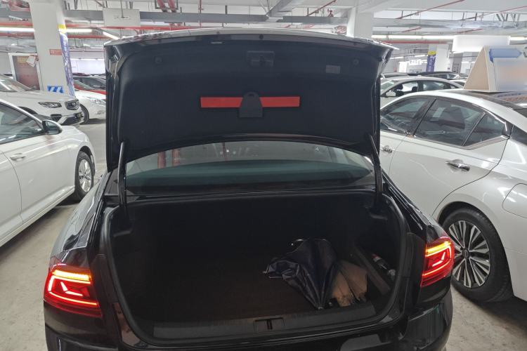 Used Volkswagen Magotan 2025 Zhongxiang Version 280TSI DSG Comfort Edition