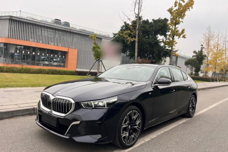 Used BMW 5 Series 2025 530Li Luxury Edition M Sport Package