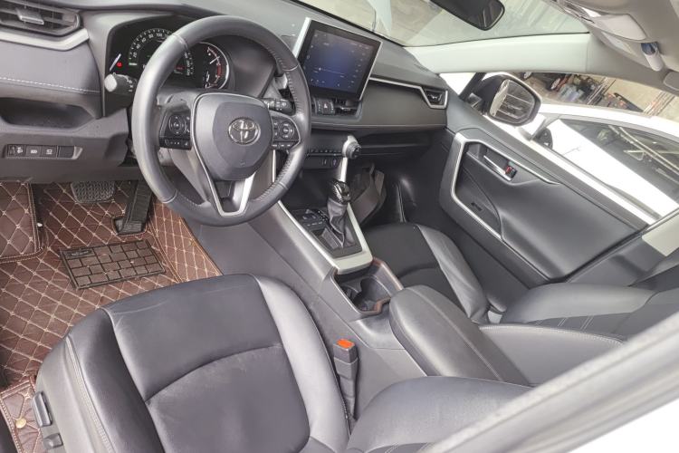 Used Toyota RAV4 2021 2.0L CVT Two-Wheel Drive Fashion PLUS Edition
