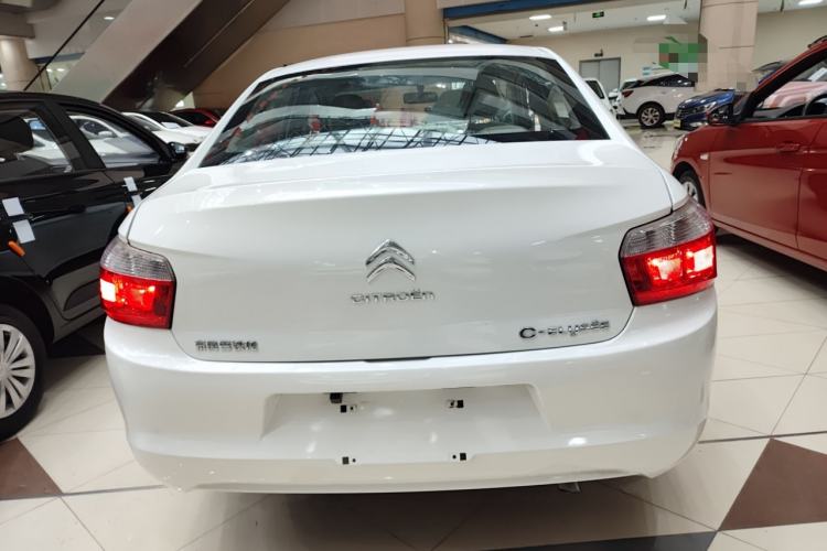 Used Citroen Elysee 2015 Zhishang Edition 1.6L Manual Fashion Model
