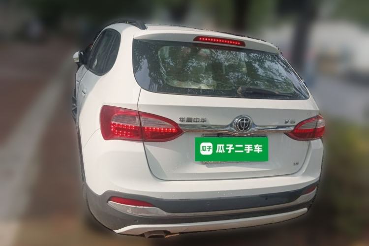 Used Brilliance V5 2014 1.5T Automatic Two-Wheel Drive Luxury Version
