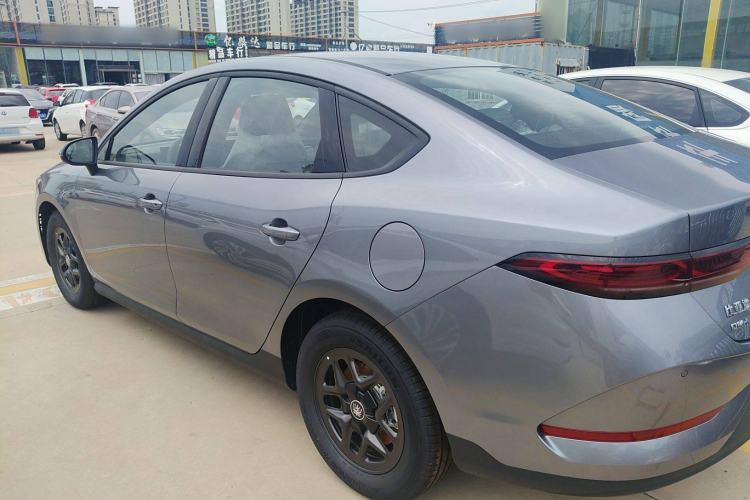Used BYD Qin PLUS 2025 DM-i Smart Drive 55KM Leading Model
