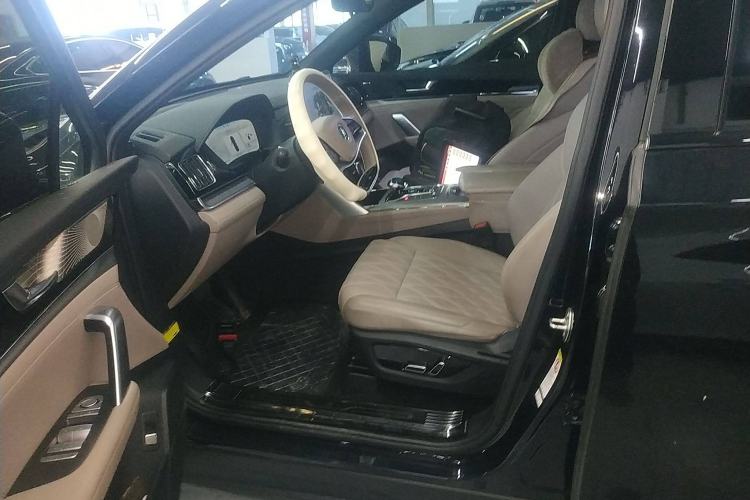 Used BYD Tang New Energy 2024 DM-i Glory Edition 112KM Prestige Model
