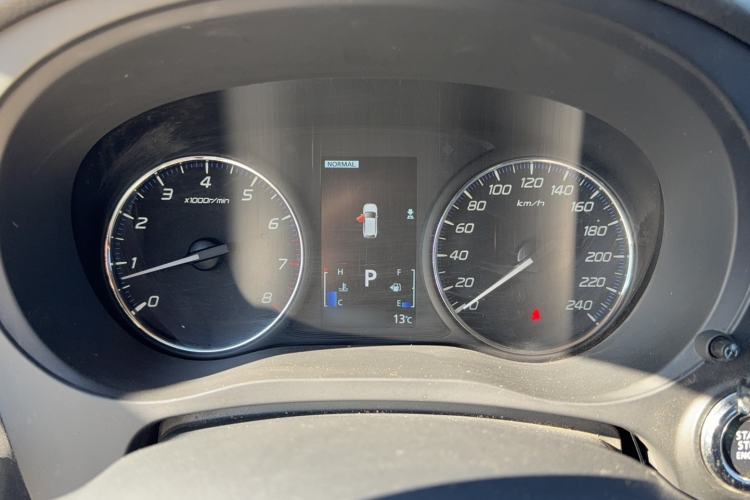 Used Mitsubishi Outlander 2021 2.4L 4x4 Zhi Xiang Edition 7 Seats
