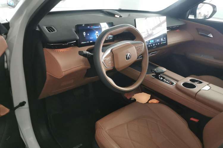 Used Changan UNI-Z New Energy 2024 Blue Whale Smart Electric iDD 125km Excellence Model
