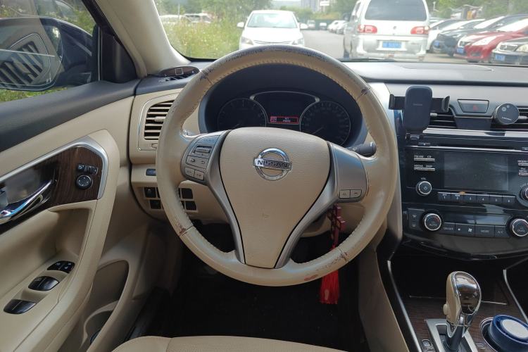 Used Nissan Teana 2015 2.0L XL-Sporty UEFA Champions League Edition
