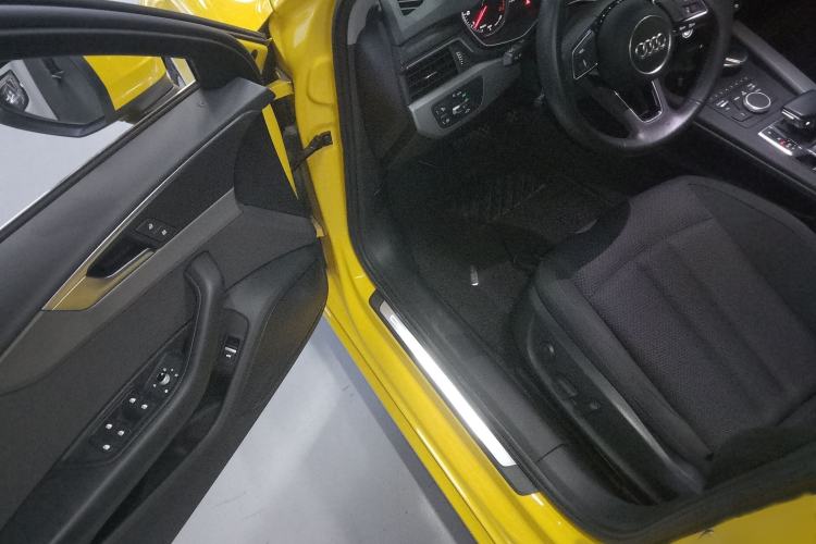 Used Audi A4L 2018 30th Anniversary Edition 40 TFSI Trendy Model
