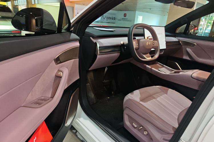 Used ONVO L60 2024 60 kWh Rear-Drive Version
