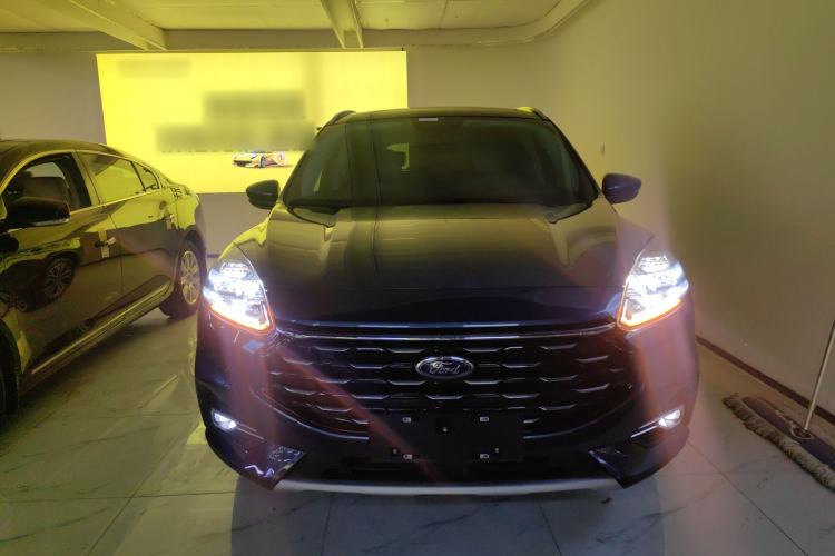 Used Ford Escape 2020 EcoBoost 245 Two-Wheel-Drive Titanium Edition
