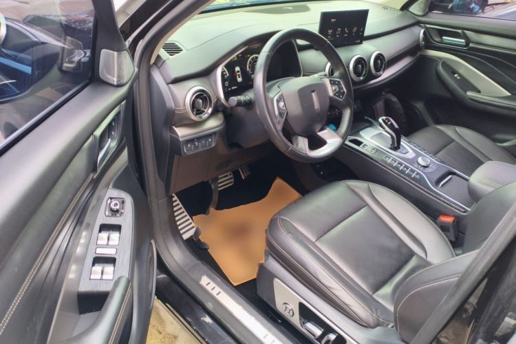 Used Wey VV6 2018 2.0T Two-Wheel Drive Flagship Version China V Standard
