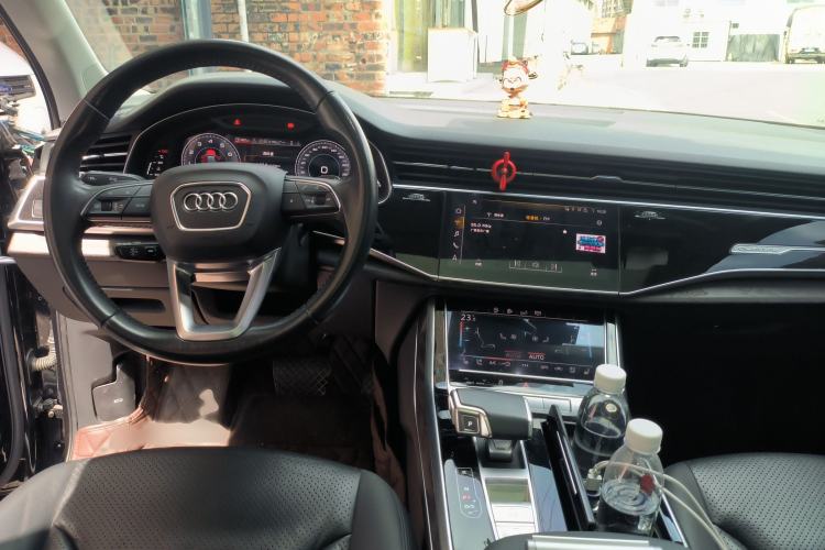 Used Audi Q7 2020 55 TFSI quattro S line sports model
