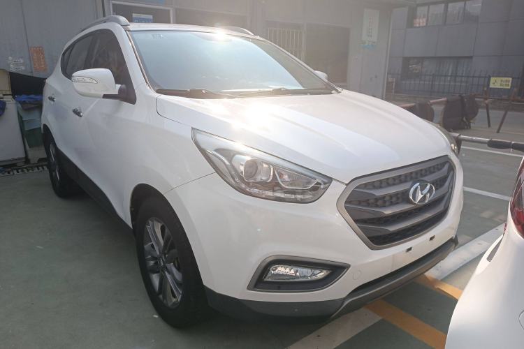 Used Hyundai ix35 2013 2.0L Automatic Two-Wheel Drive Smart GLS China IV Standard