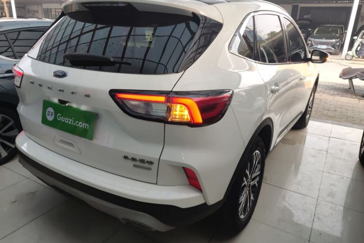 Used Ford Escape 2020 EcoBoost 245 Two-Wheel-Drive Titanium Edition
