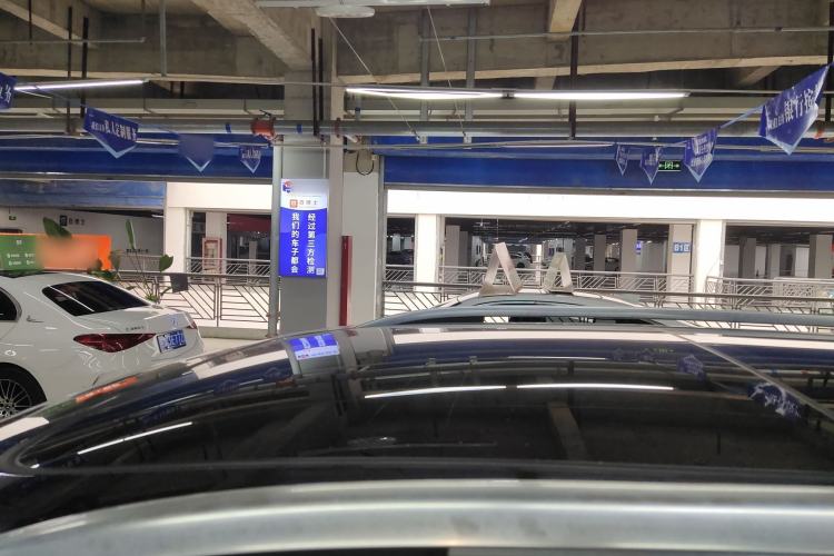 Used Volkswagen Tiguan L 2020 330TSI Automatic Two-Wheel Drive Smart Luxury Edition China VI Standard
