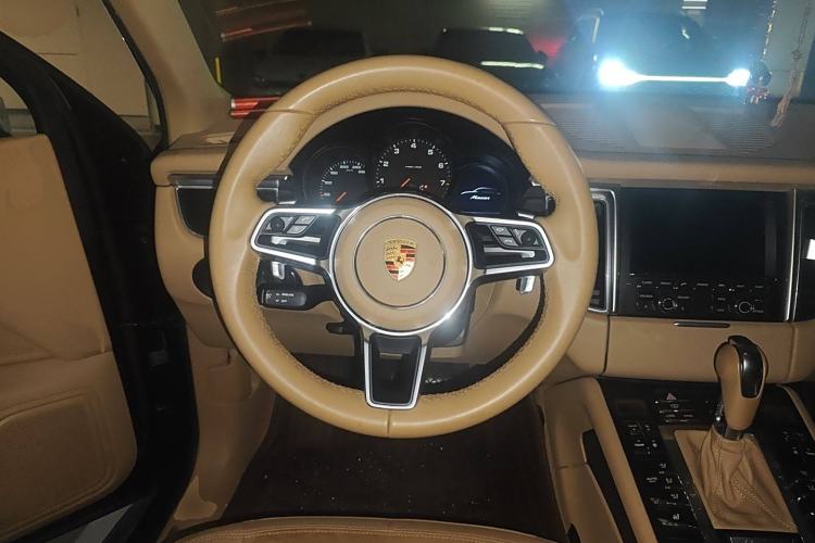 Used Porsche Macan 2016 Macan 2.0T
